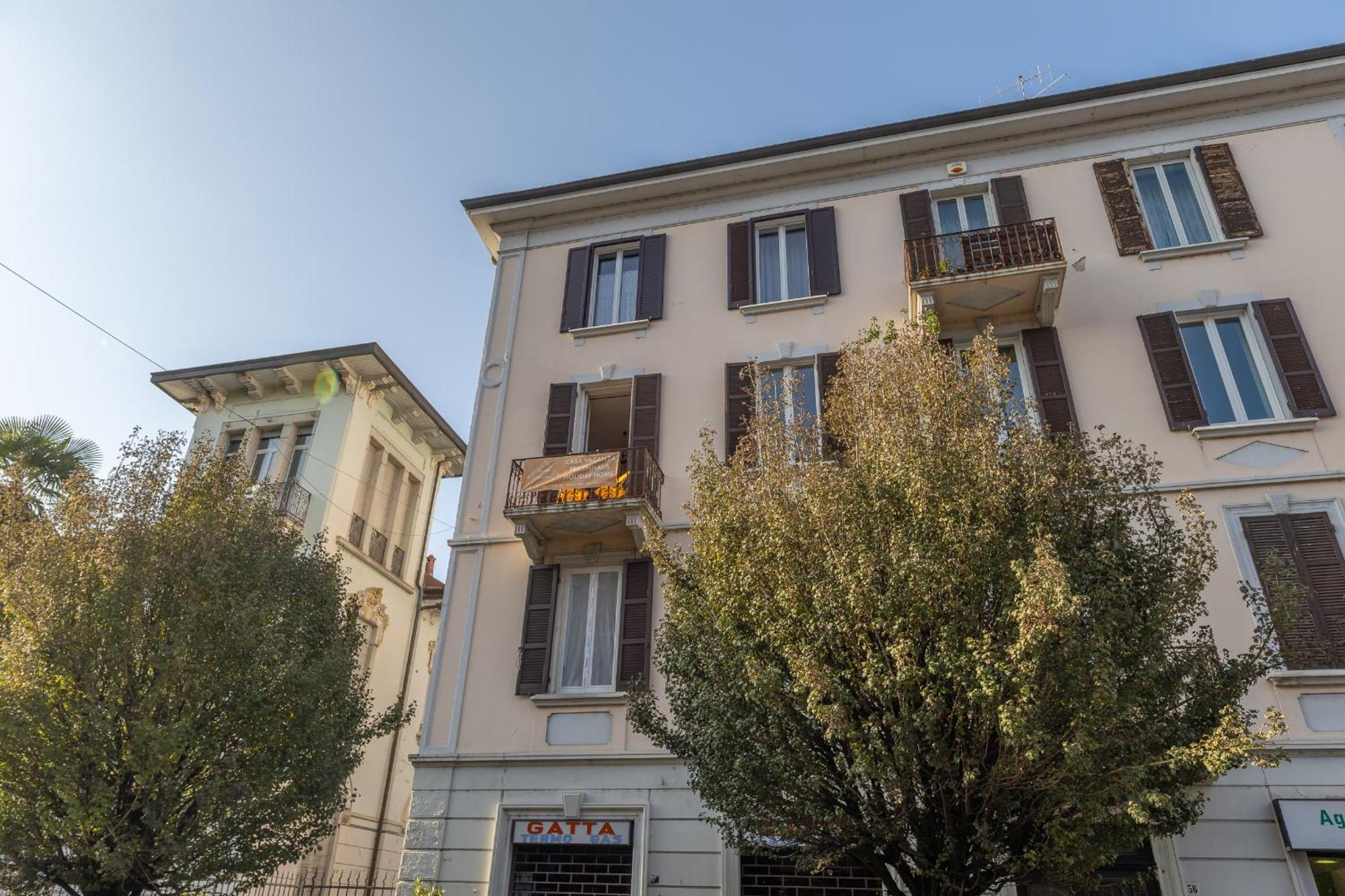 Casa Vacanza Dimora Vincenza Luino Dış mekan fotoğraf